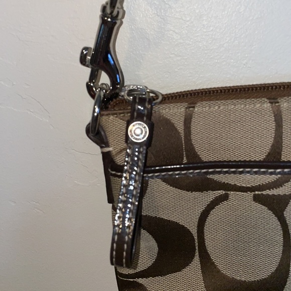 Coach Cross Body Bag - Picture 3 of 11